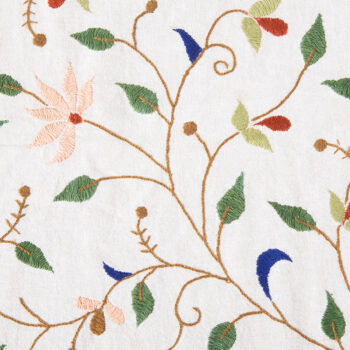 Floral embroidered table cloth | Gallery 1