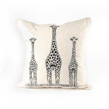 Giraffe cushion cover | Gallery 1
