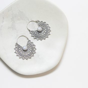 Jali cut hoop earrings | Gallery 1