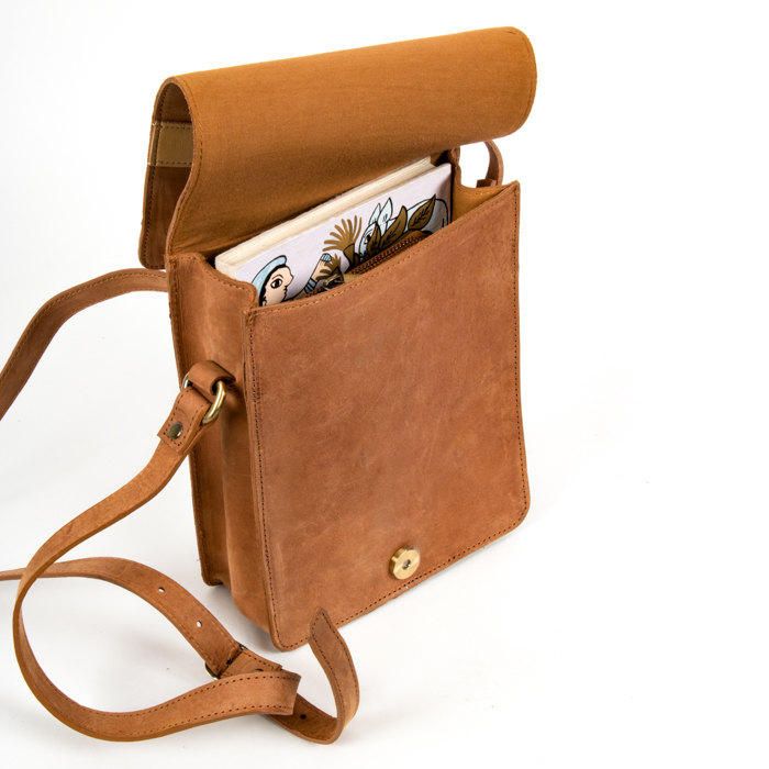 Tan postmaster satchel | Gallery 2 | TradeAid