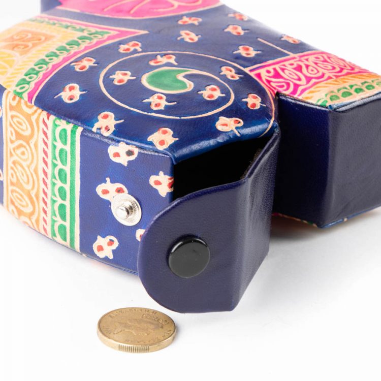 Cheeky cat money box | Gallery 2