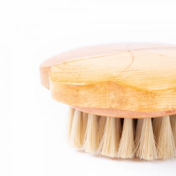 Wooden flower hair brush | Gallery 2