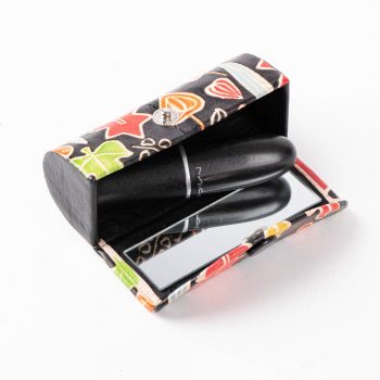 Autumn leaf lipstick case | Gallery 2 | TradeAid