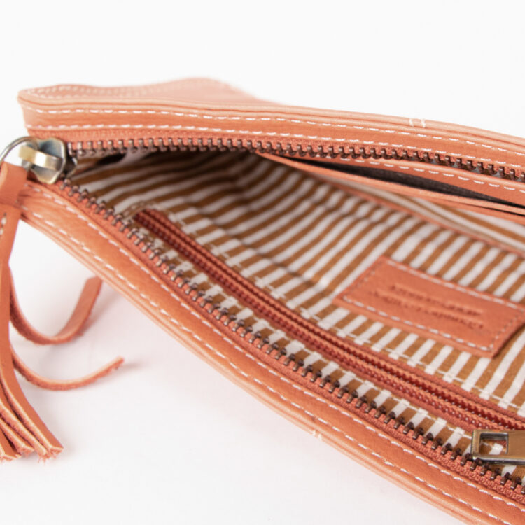 Rose coral purse with tassel | Gallery 2