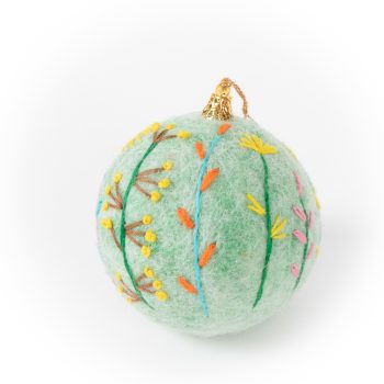Green floral bauble | TradeAid
