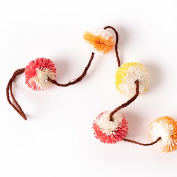 Multicolor pompom garland | Gallery 1
