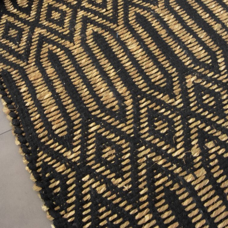 Small deco diamond rug | Gallery 1 | TradeAid