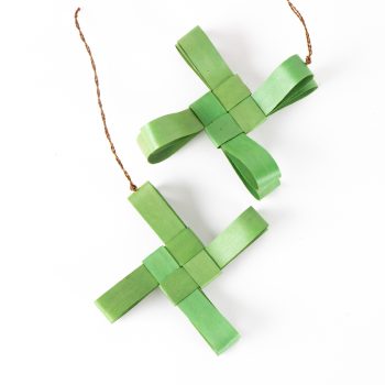 Palm leaf cross (set of 2) | TradeAid