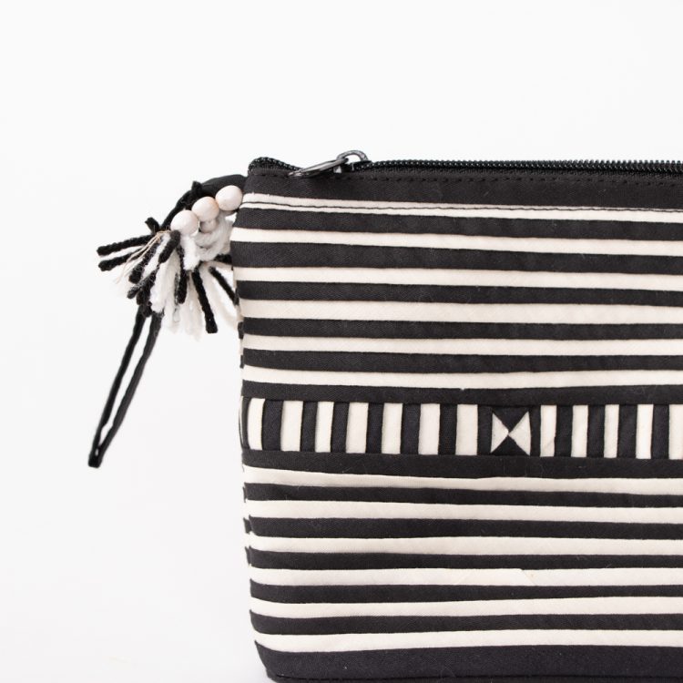 Black and white cosmetic purse | Gallery 2