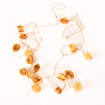 Gold rose garland | Gallery 1 | TradeAid