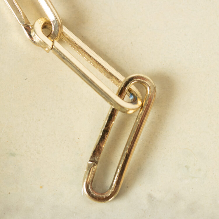 Chain link earrings | Gallery 1