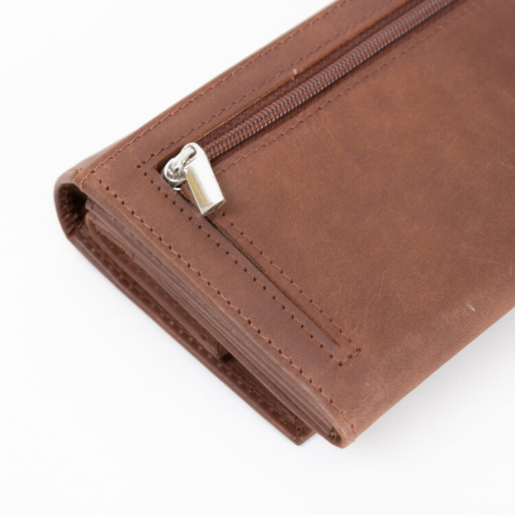 Classic brown leather wallet | Gallery 2