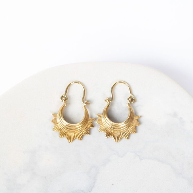 Inverted crown earrings | Gallery 1