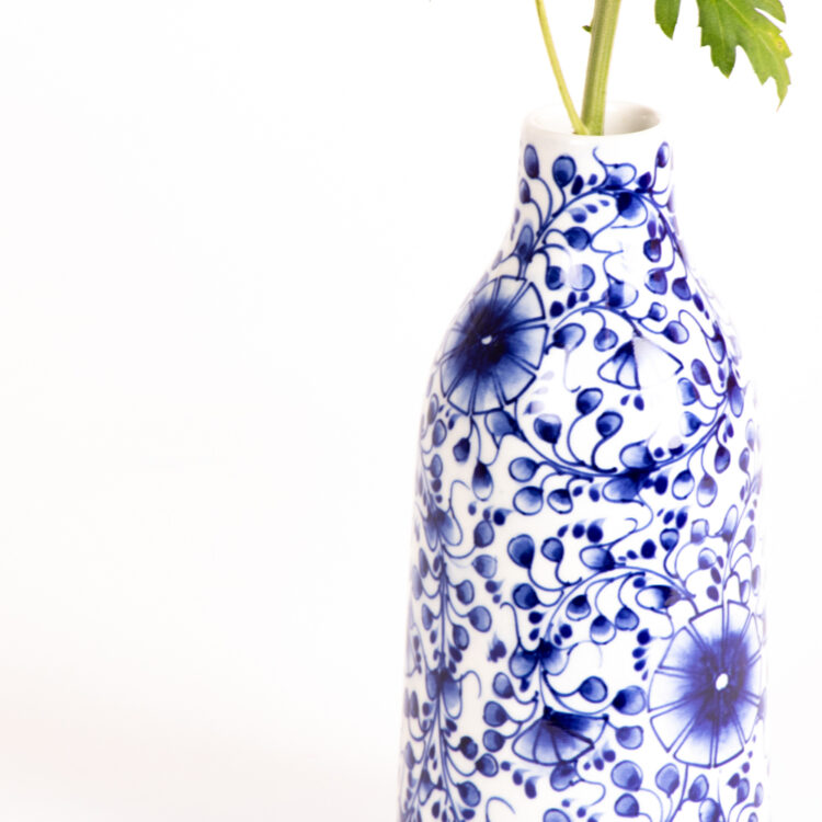 Flower leaf ceramic vase | Gallery 2