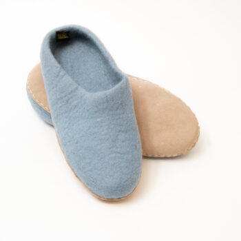 Wool felt slippers | Gallery 3
